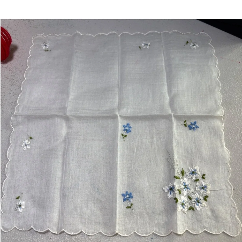 Vintage Handkerchief White Blue Floral Embroidered Scalloped Edge Linen 11x11